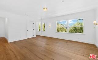 829 Idaho Ave - Photo 3 of 8