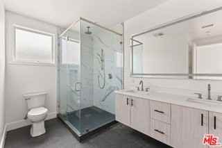 728 Indiana Ave - Photo 5 of 8