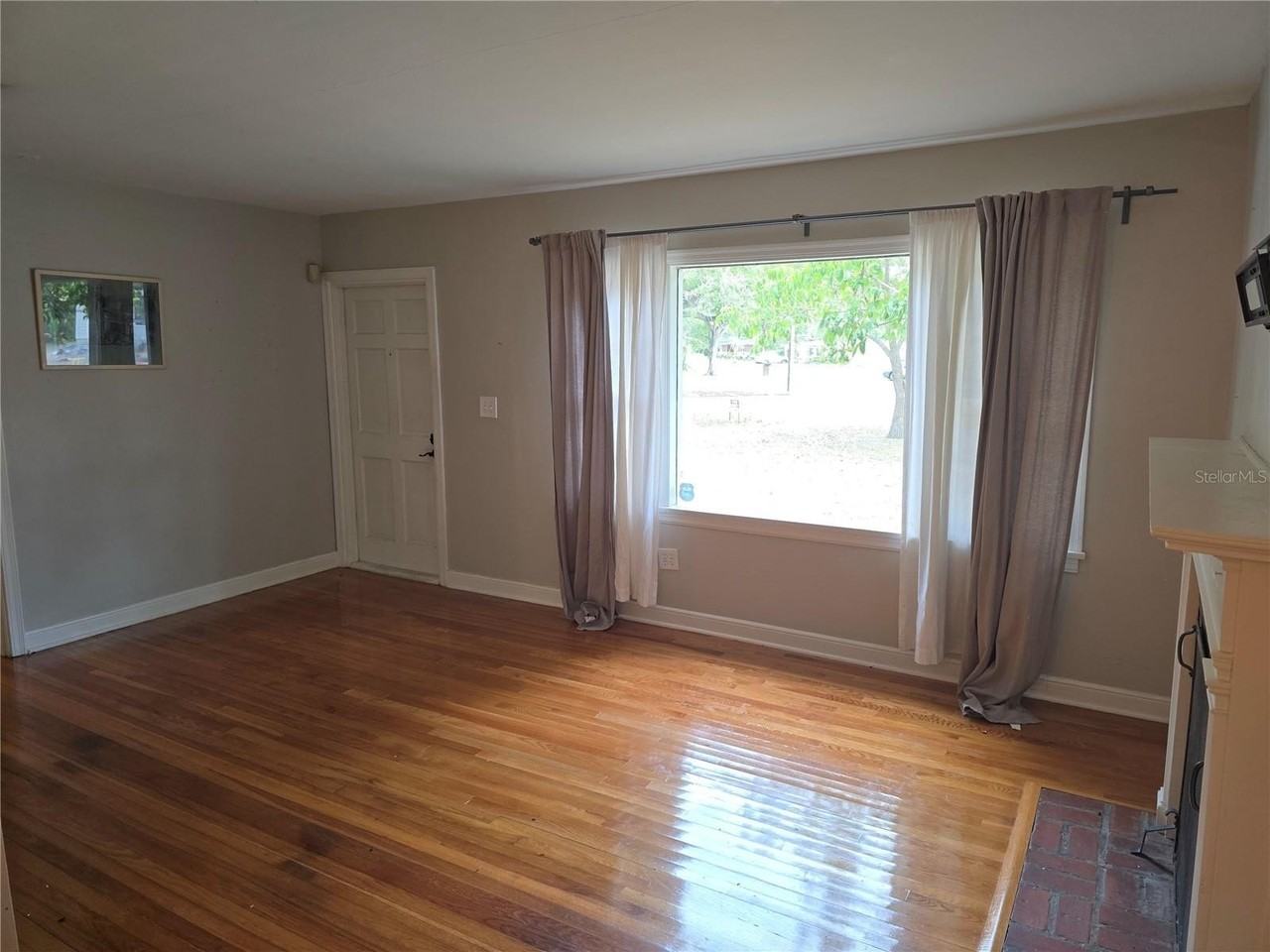 1001 W Beacon Ave - Photo 5 of 17