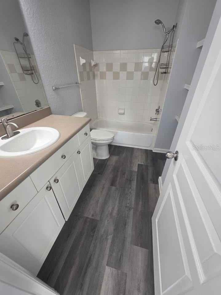 9401 Crescent Loop Cir #203 - Photo 7 of 15
