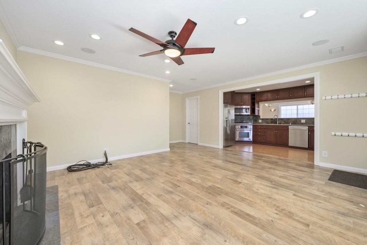 3419 Flora Vista Ave - Photo 4 of 18