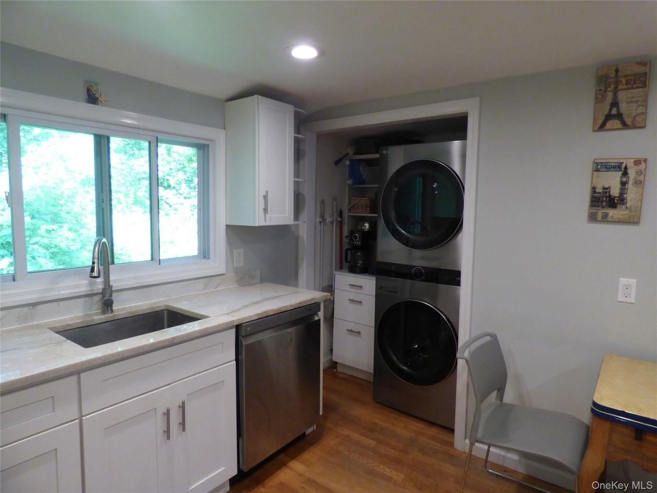 156 Brook Trl - Photo 4 of 14