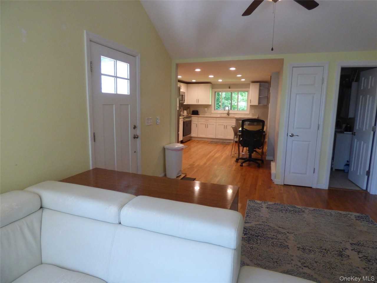 156 Brook Trl - Photo 5 of 14