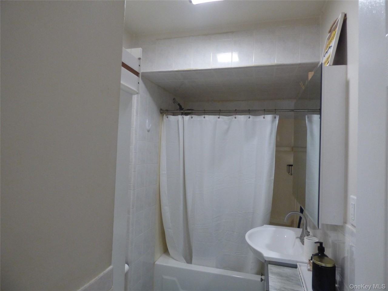 156 Brook Trl - Photo 7 of 14