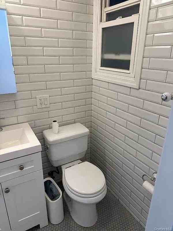 6026 71st Ave - Photo 5 of 7
