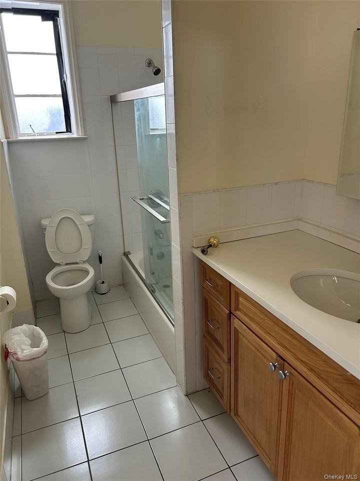 1585 New York Ave - Photo 7 of 10