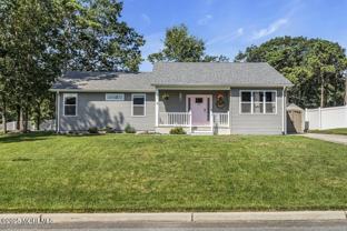 210 Mermaid Dr - Photo 1 of 1