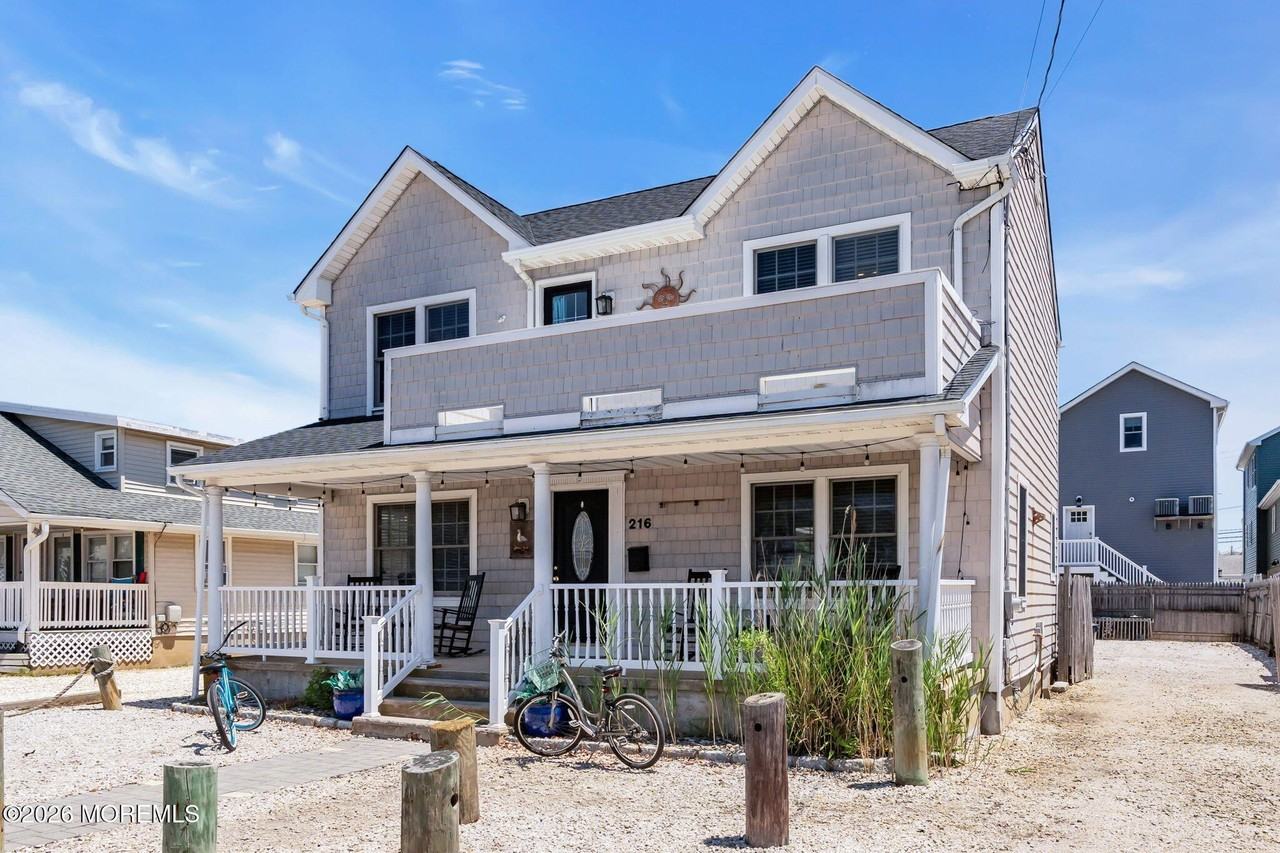 216 4th Ave - Photo 2 of 38