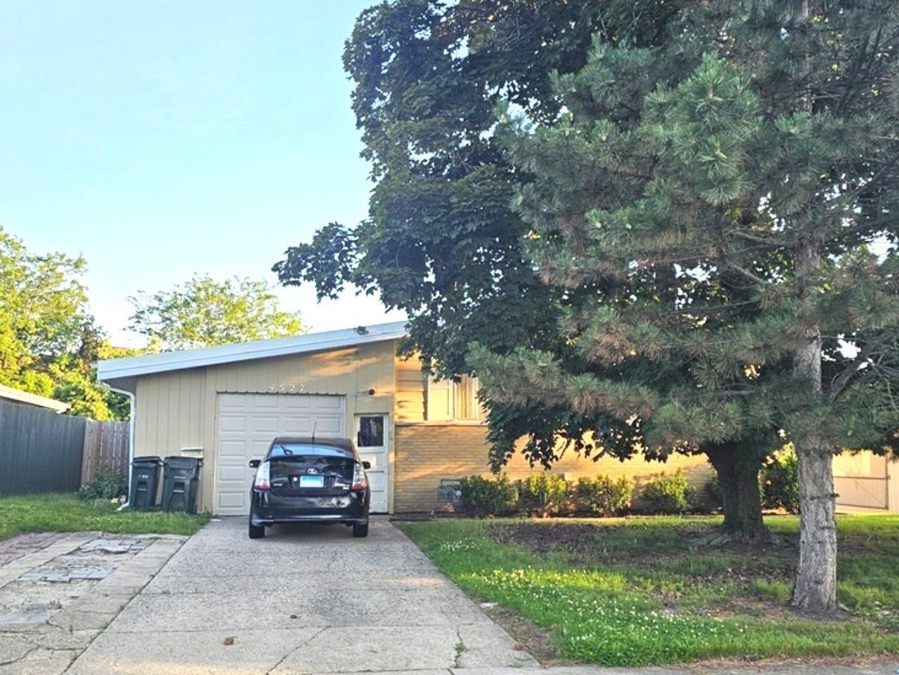 4527 Lilac Ave - Photo 2 of 31