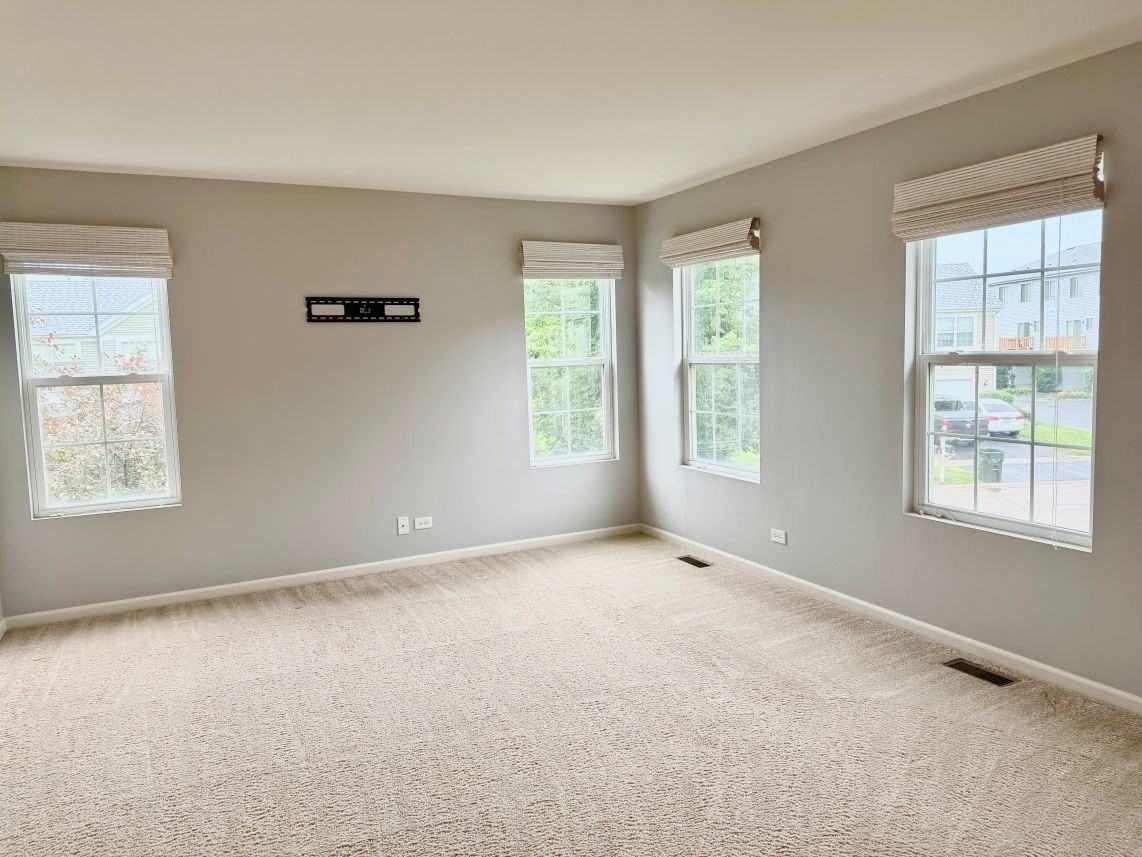 1678 Windward Dr - Photo 3 of 17