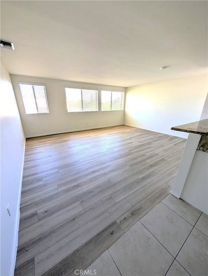 17330 Chatsworth St #9 - Photo 3 of 17