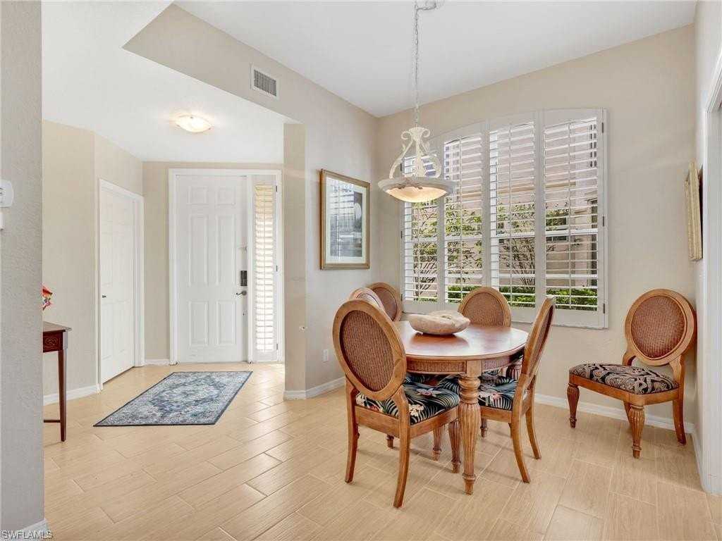 9071 Las Maderas Dr #101 - Photo 4 of 27