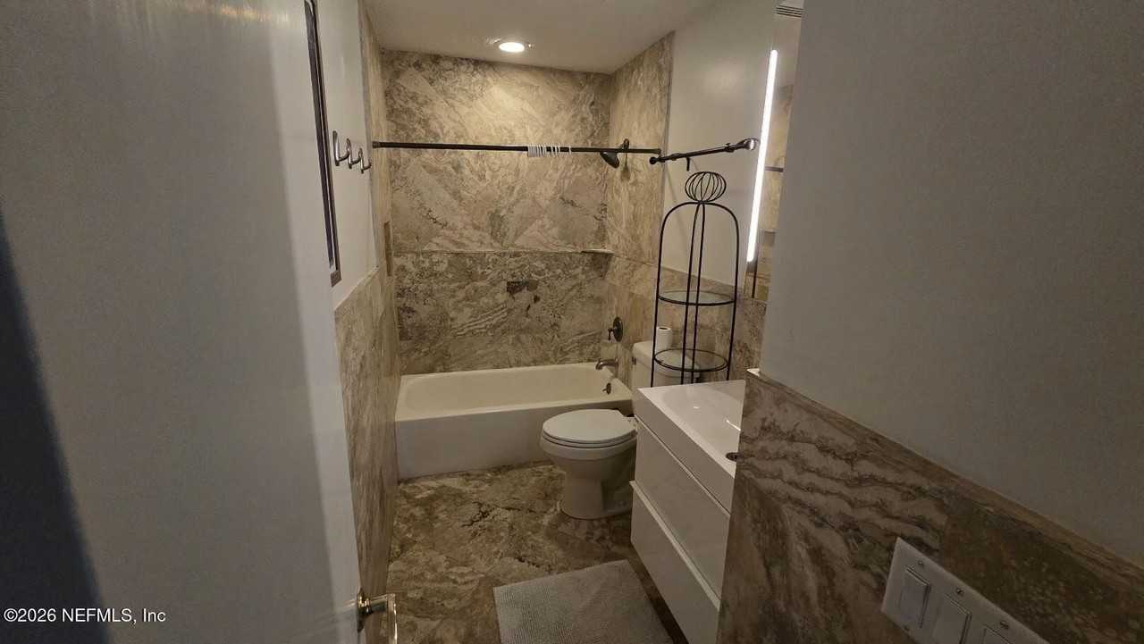 12556 Joda Ln E - Photo 2 of 18