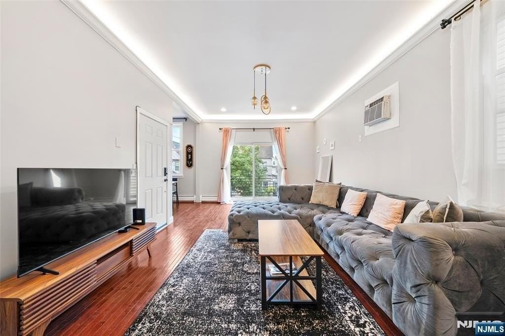 138 76th St #2 - Photo 3 of 15