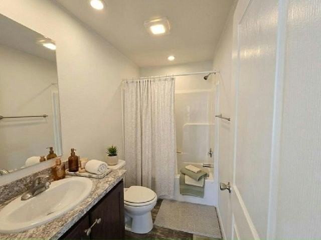 121 Yoseph St #73 - Photo 7 of 10