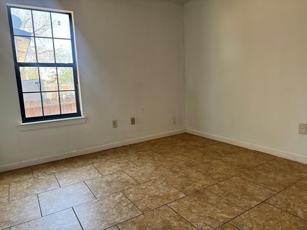 5405 Mcknight Dr - Photo 7 of 13