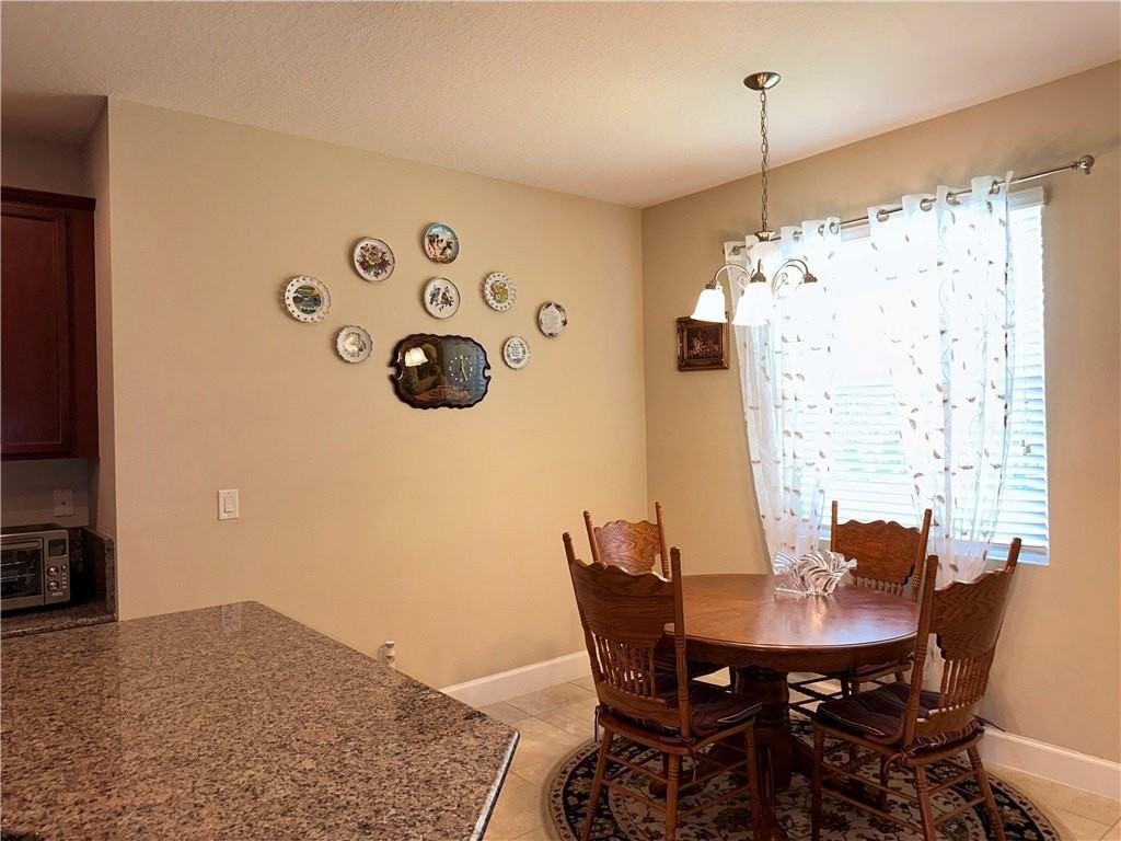 4667 Ashley Lake Cir - Photo 3 of 17