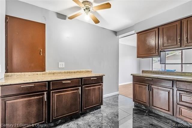 6042 Highview St - Photo 3 of 29