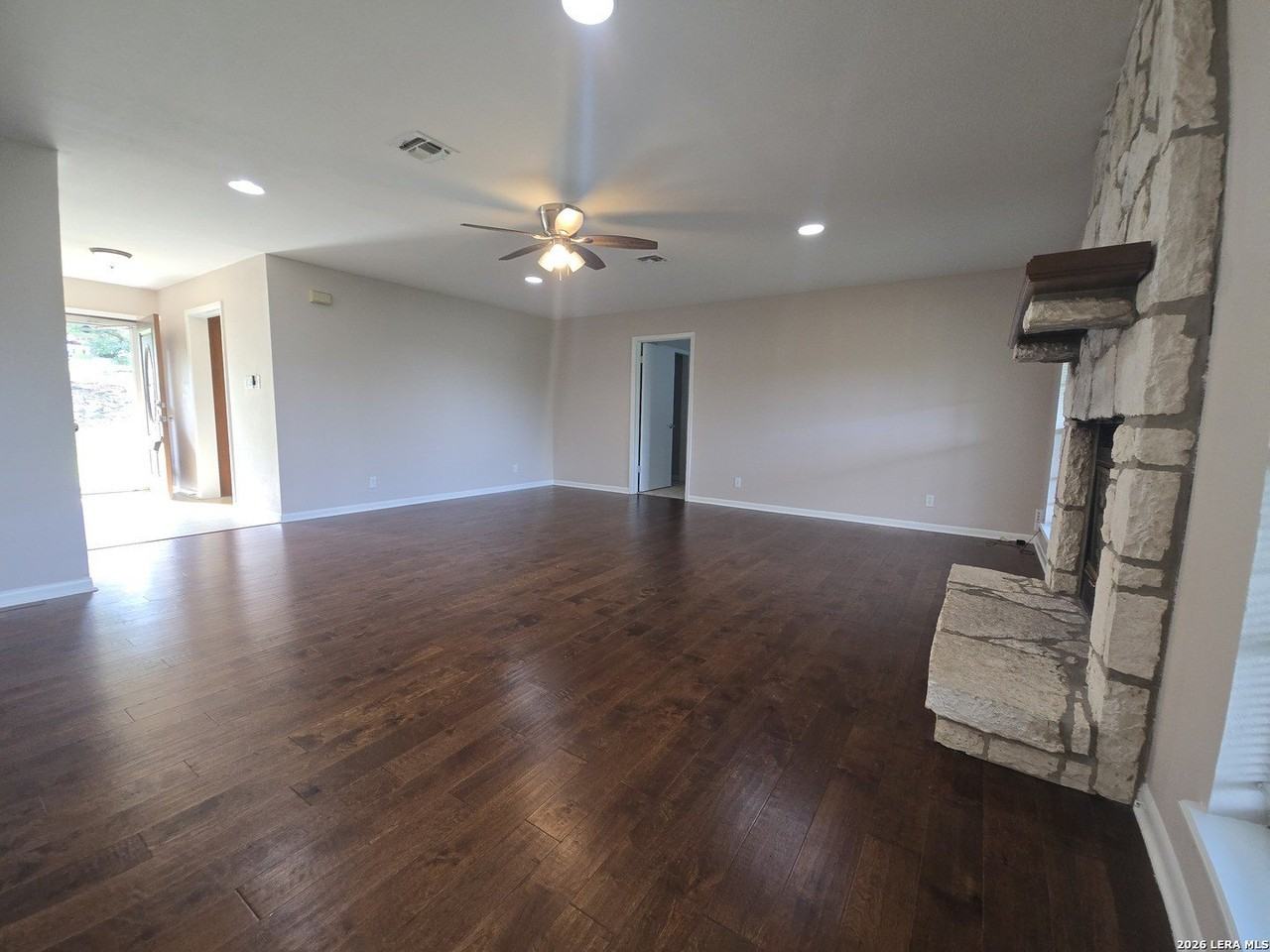 626 Solo St - Photo 6 of 34