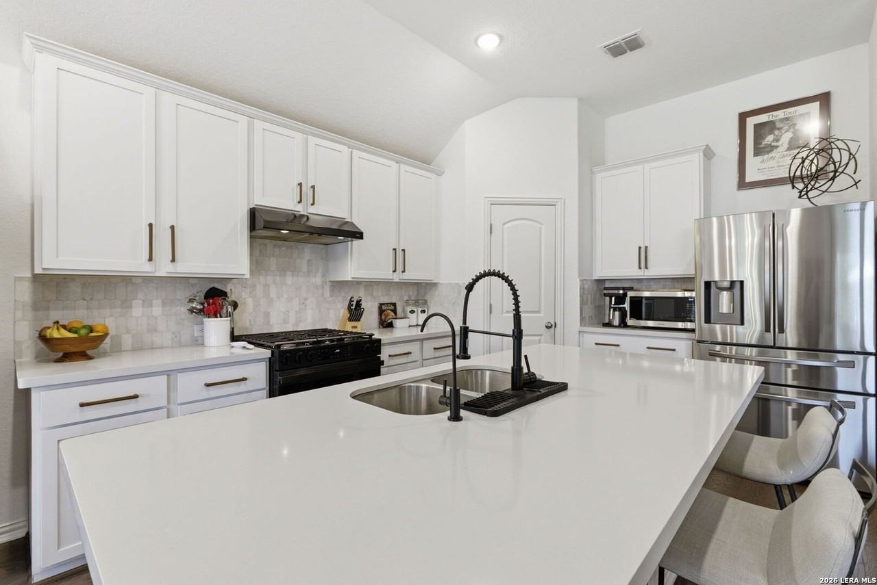 117 Dovetail St - Photo 5 of 16