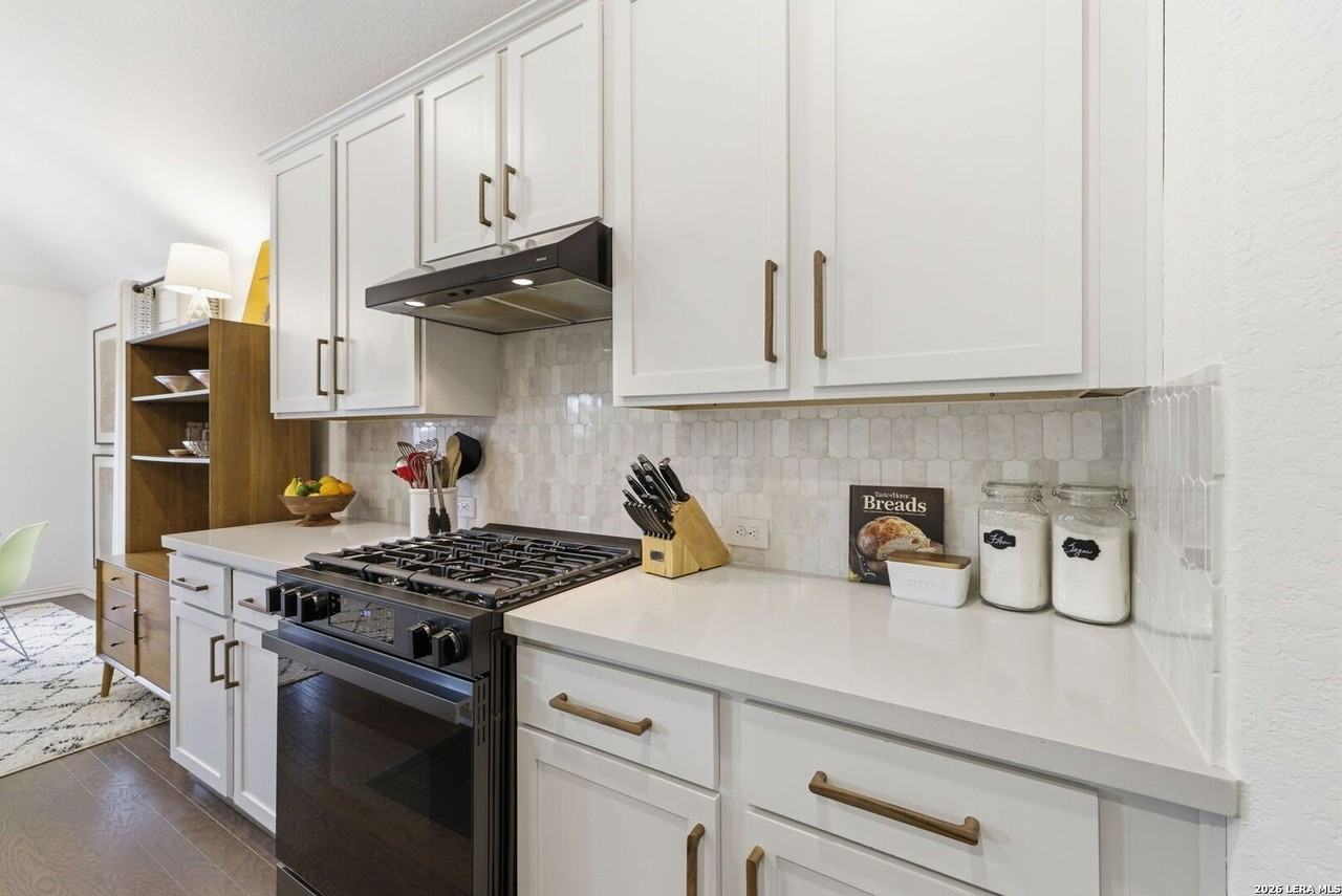 117 Dovetail St - Photo 6 of 16