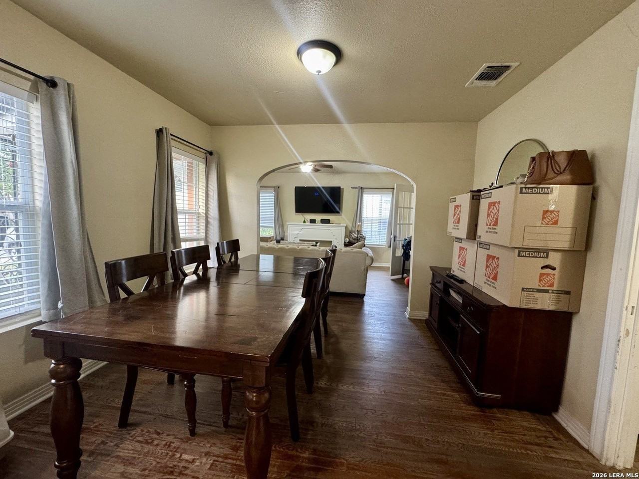 210 Haggin St - Photo 5 of 9