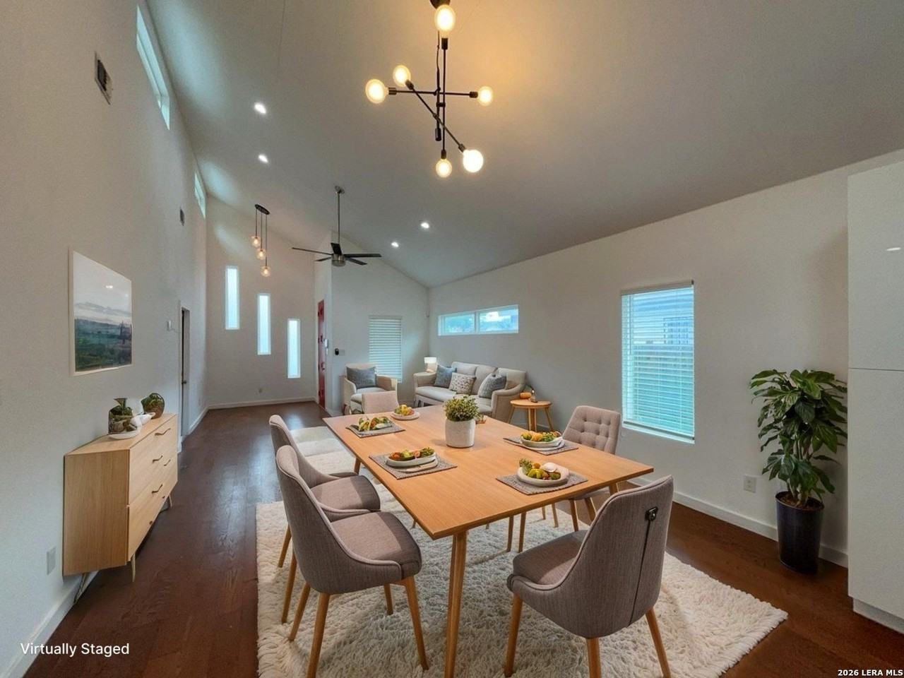 840 Potomac - Photo 3 of 33