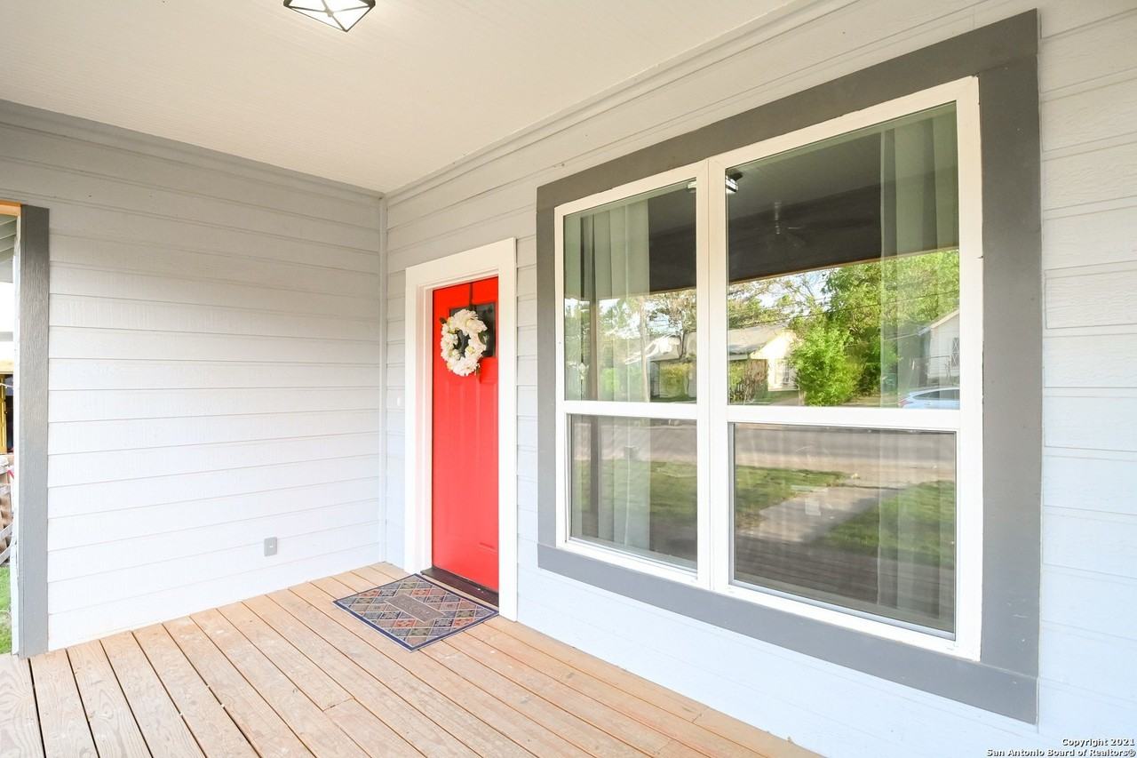 523 Porter St - Photo 4 of 35