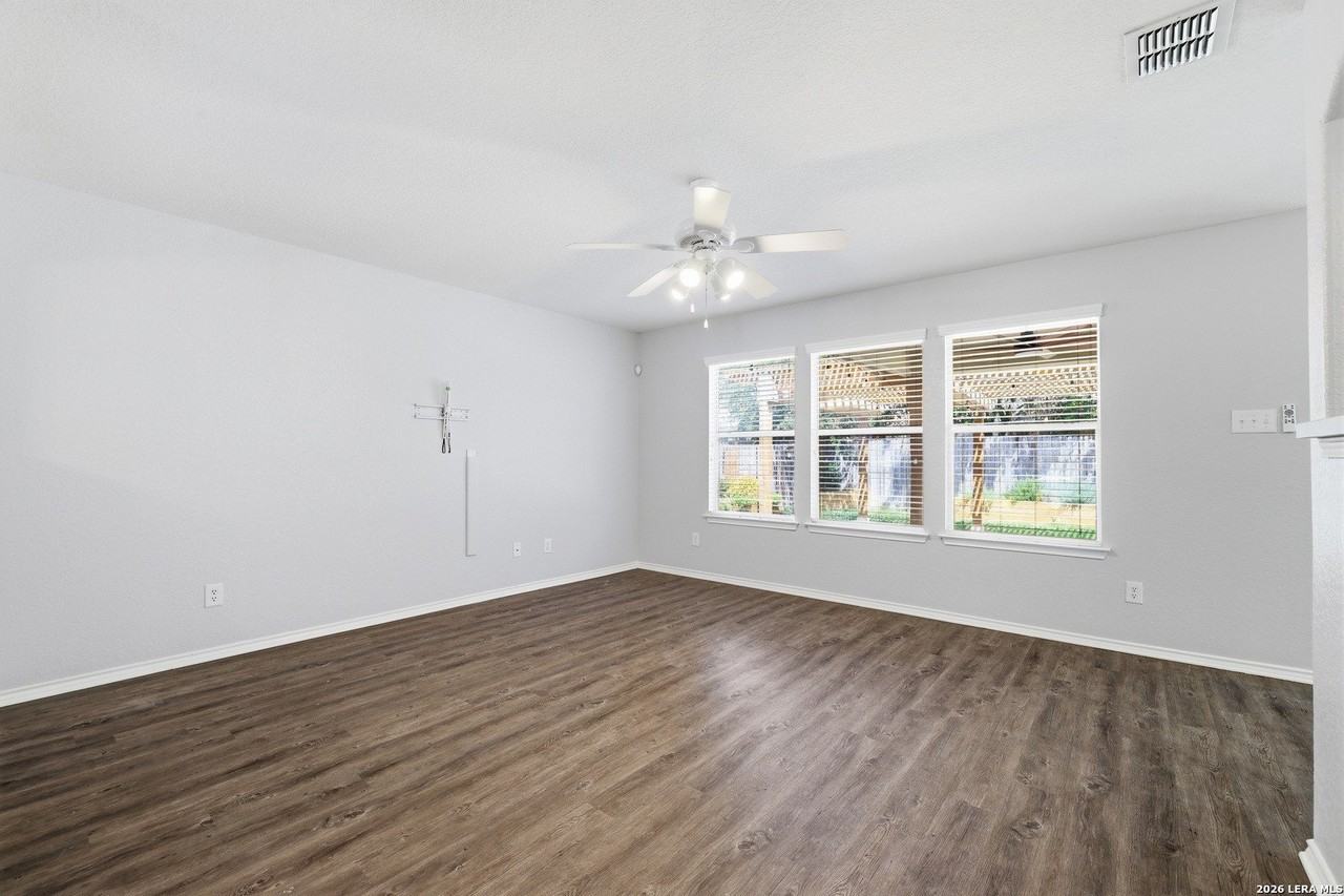 11102 Dewberry Fld - Photo 4 of 30