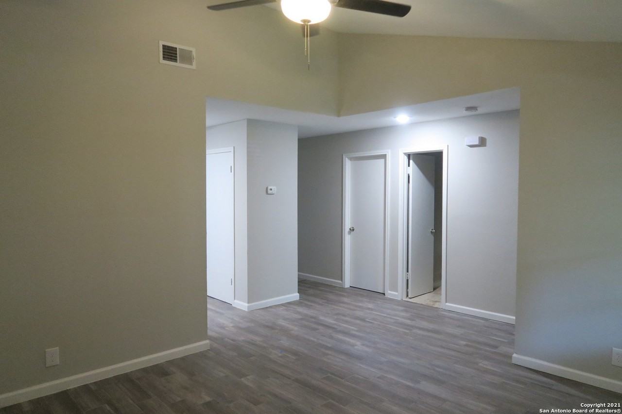 8720 Welles Hbr - Photo 5 of 15