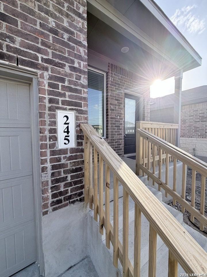 245 Inyo St - Photo 3 of 40