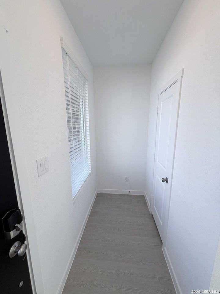 245 Inyo St - Photo 7 of 40