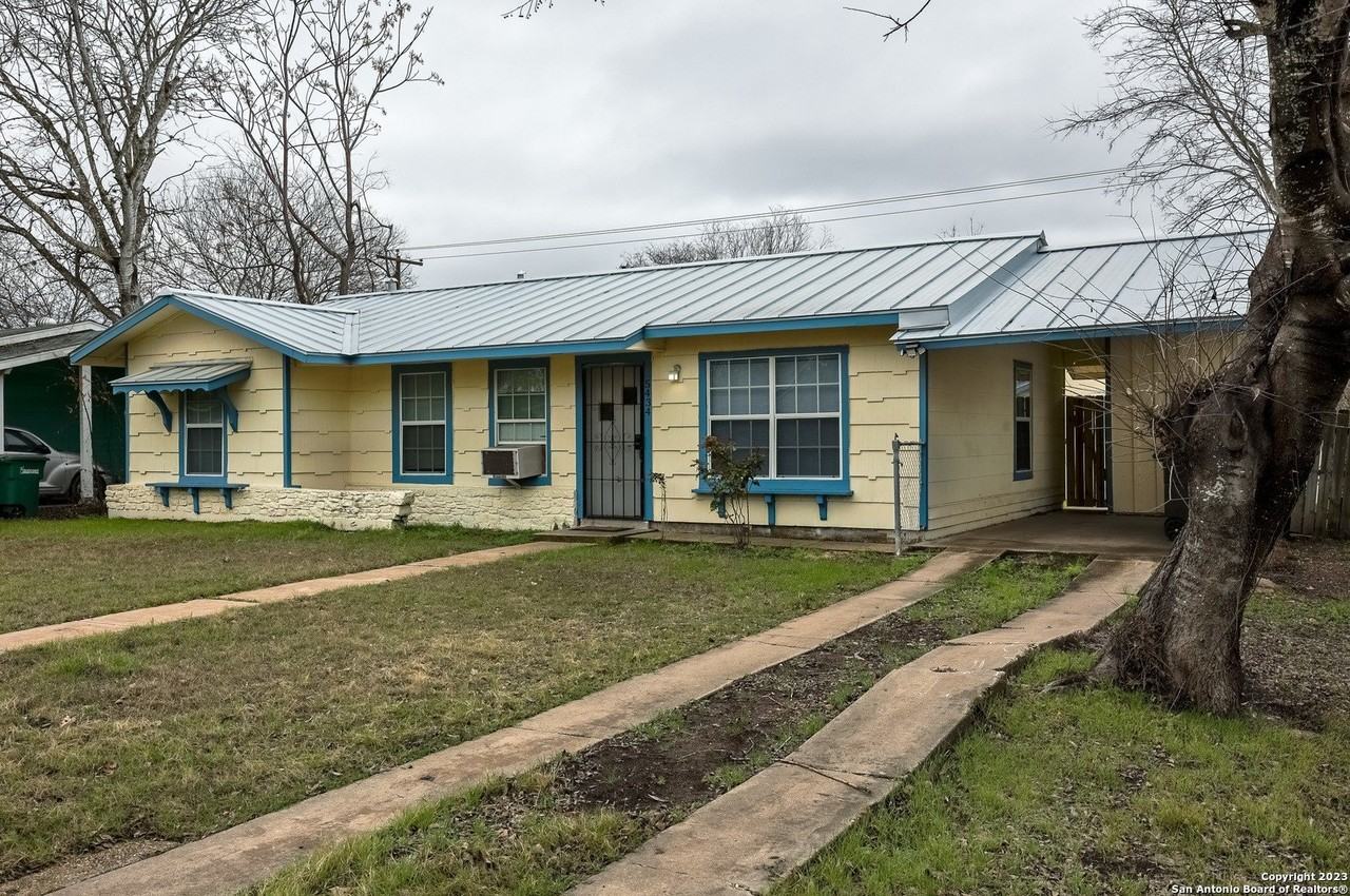 5434 Plumtree Dr - Photo 2 of 21