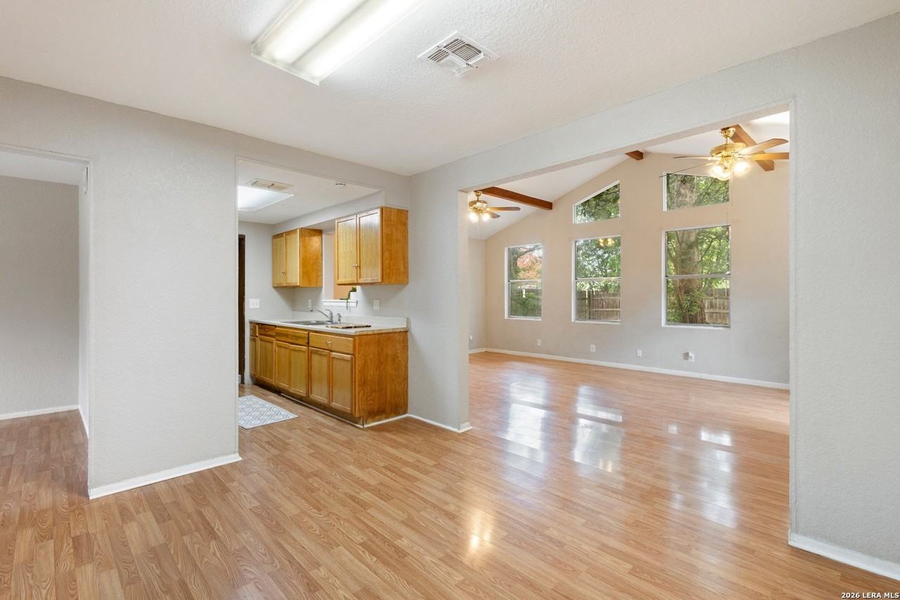 407 Cicero Dr - Photo 6 of 21