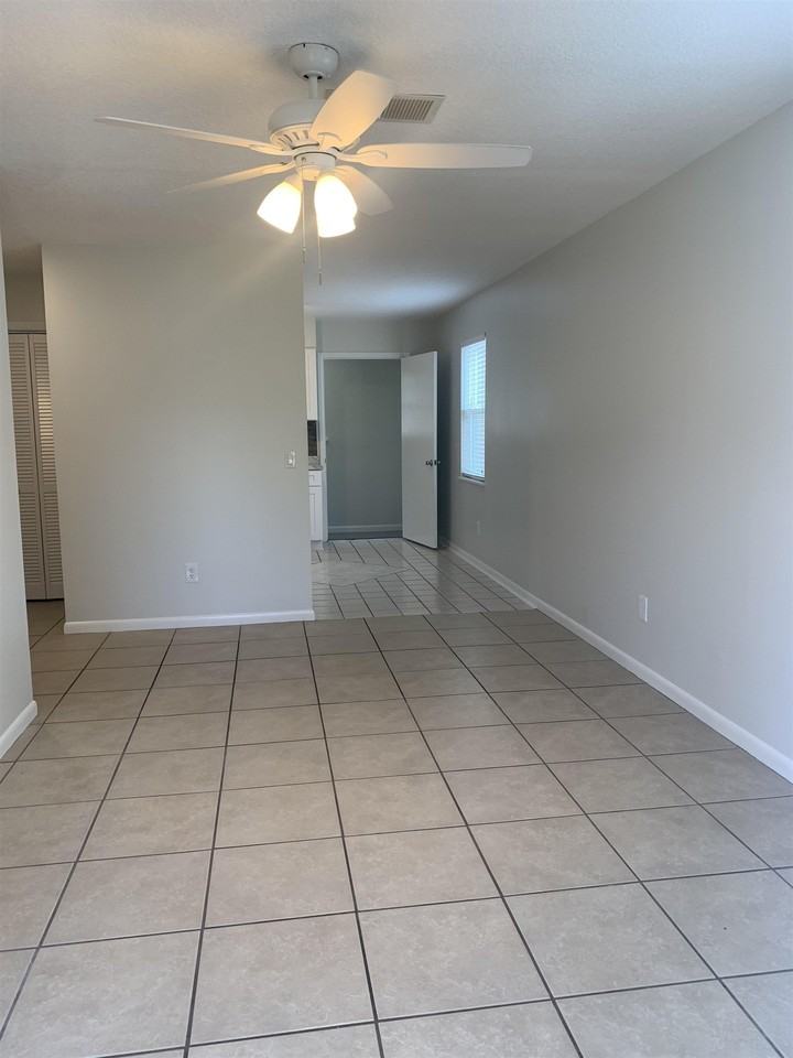 290 Floridian Ave #A - Photo 3 of 15