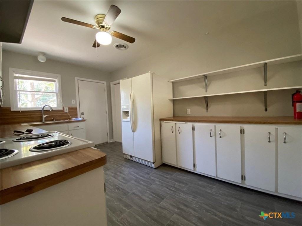 1818 S 39th St - Photo 3 of 13