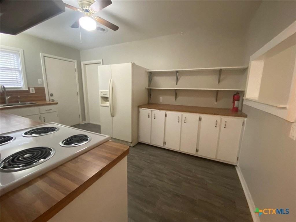 1818 S 39th St - Photo 4 of 13