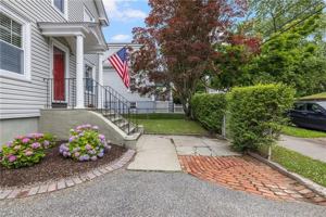 featured image of 121 Bay View Ave #1
