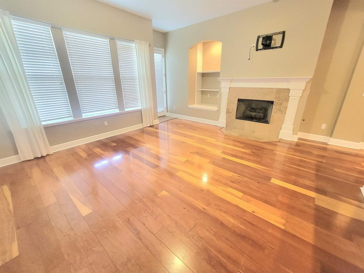 2482 Goldenrod Way - Photo 3 of 39