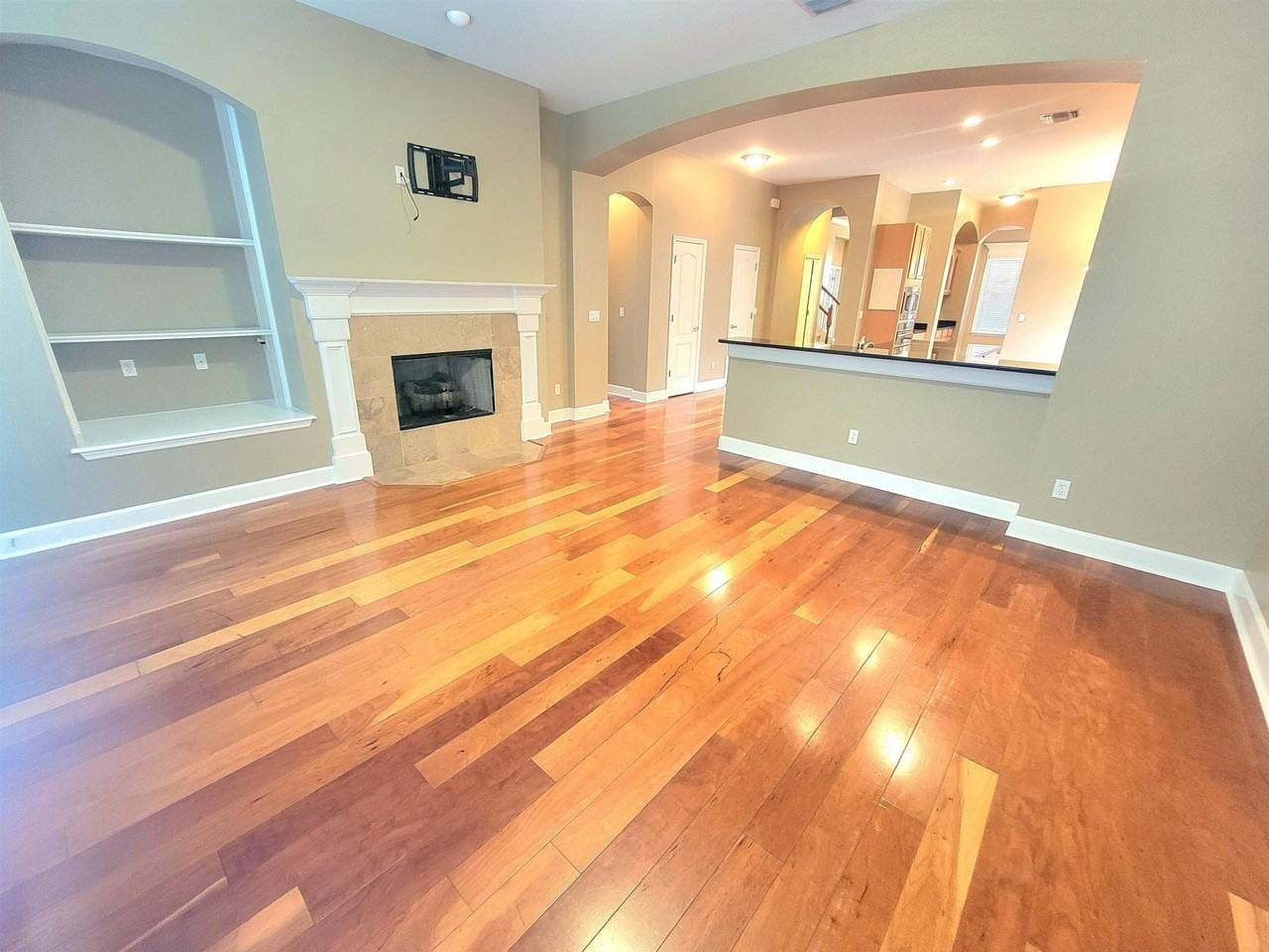 2482 Goldenrod Way - Photo 4 of 39