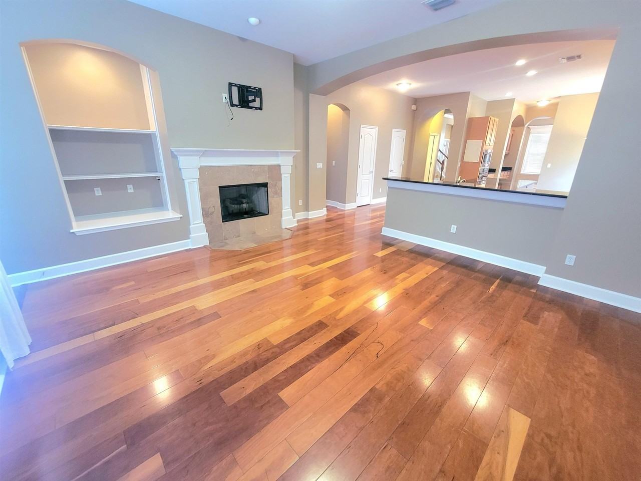 2482 Goldenrod Way - Photo 5 of 39