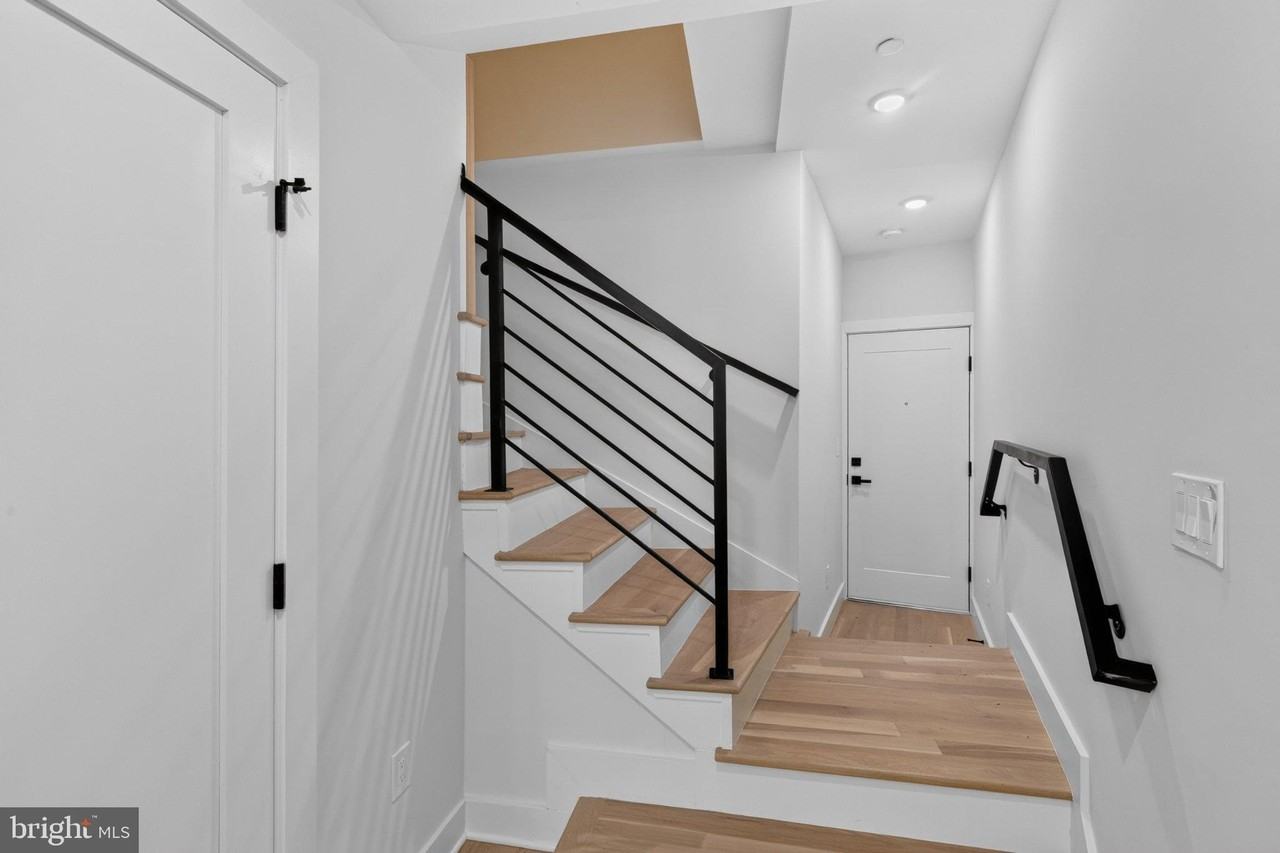 1650 Columbia Rd Nw #402 - Photo 7 of 19