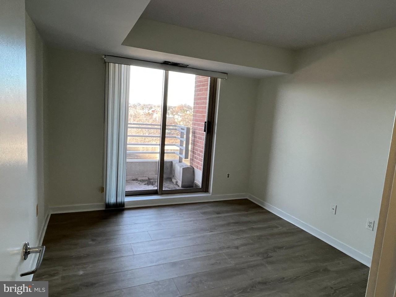 1275 25th St Nw #711 - Photo 3 of 12