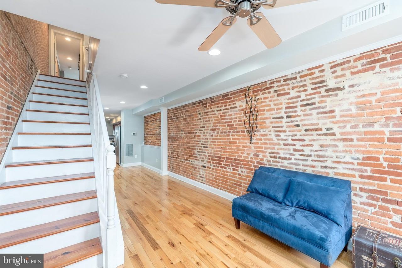 1825 Light St - Photo 2 of 33