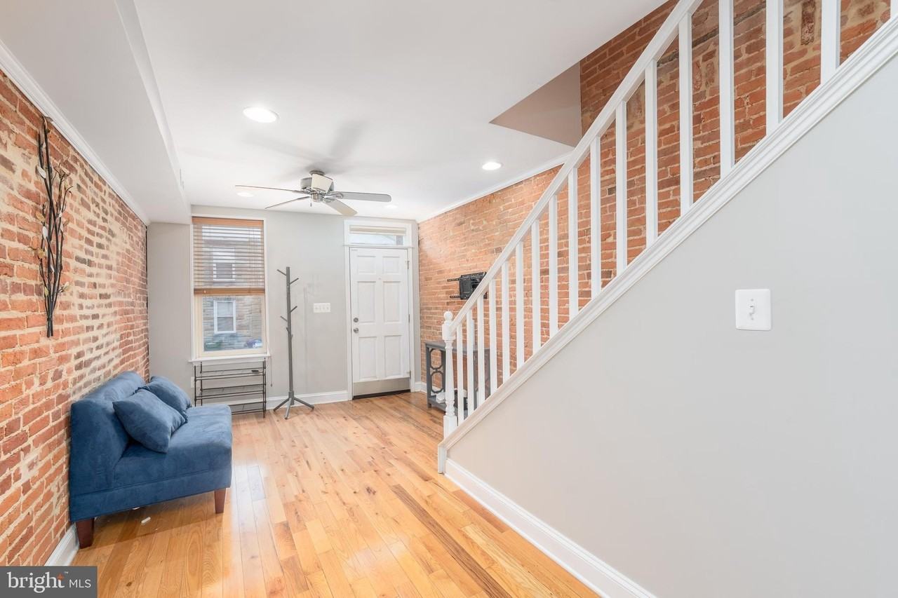 1825 Light St - Photo 3 of 33