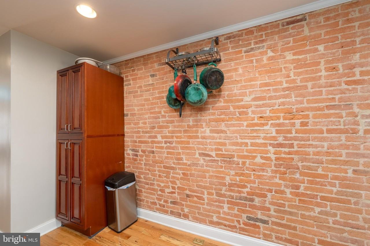 1825 Light St - Photo 7 of 33