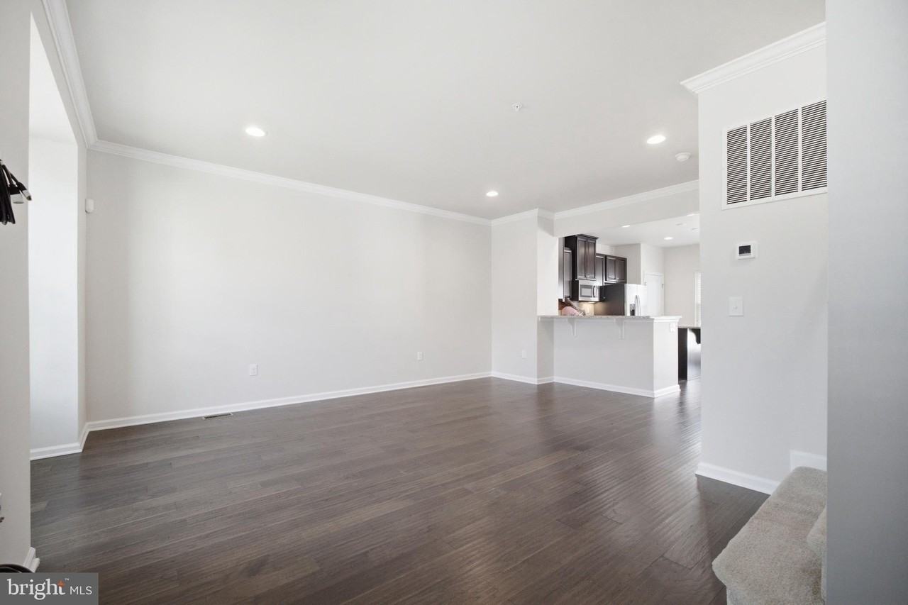 20 Twomey Ct - Photo 6 of 34