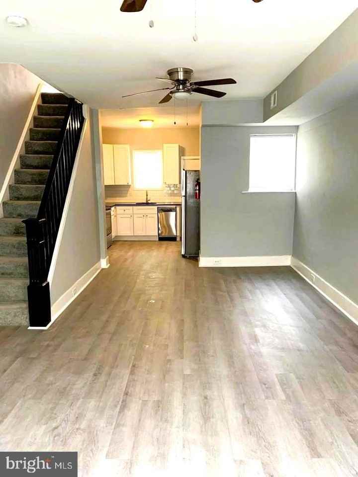 1314 S Myrtlewood St - Photo 3 of 10