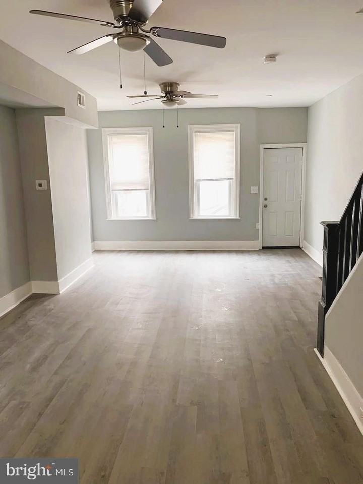 1314 S Myrtlewood St - Photo 4 of 10