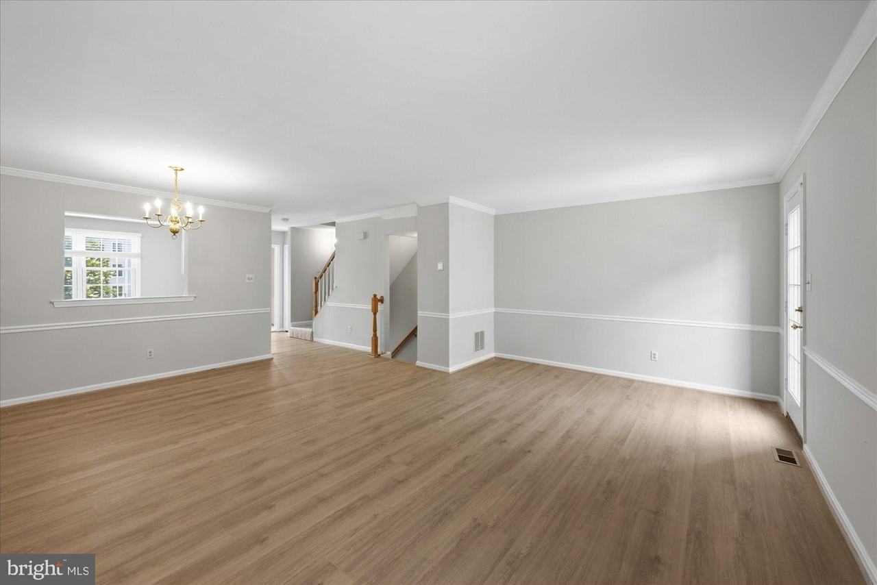 299 S Pickett St - Photo 2 of 47